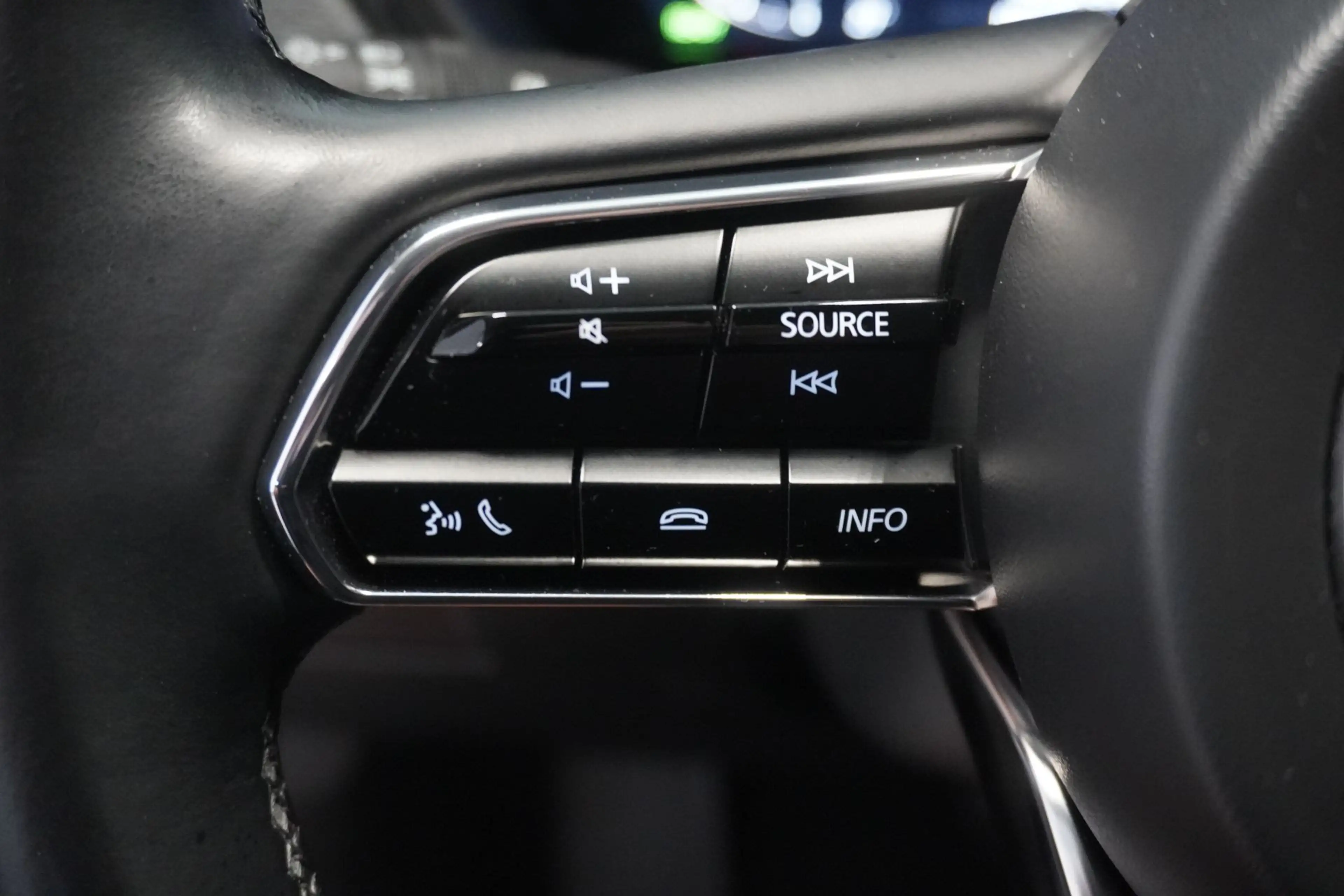 Mazda CX-60 3.3L e-Skyactiv Exclusive Line Aut./MY25 — photo 12