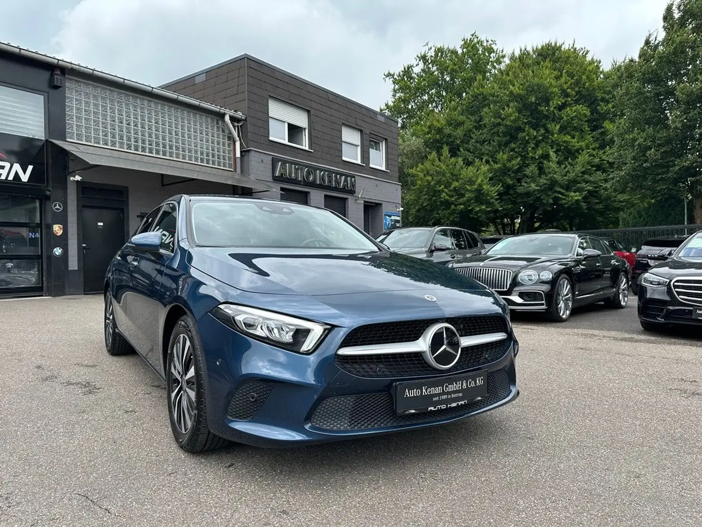Mercedes-Benz A 200 Lim Progressive 1Hd/DTR/MBUX/Leder/360/DAB Blau - 1