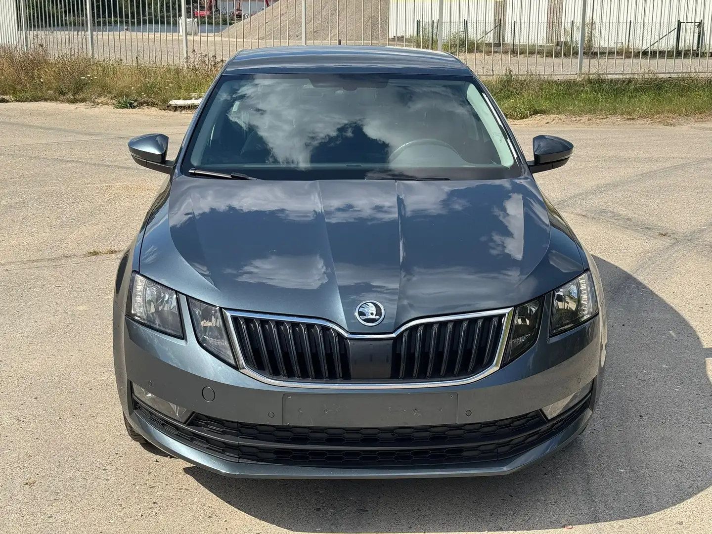 Skoda Octavia Légèrement accidenté * Netto 7.500€ * Grigio - 1