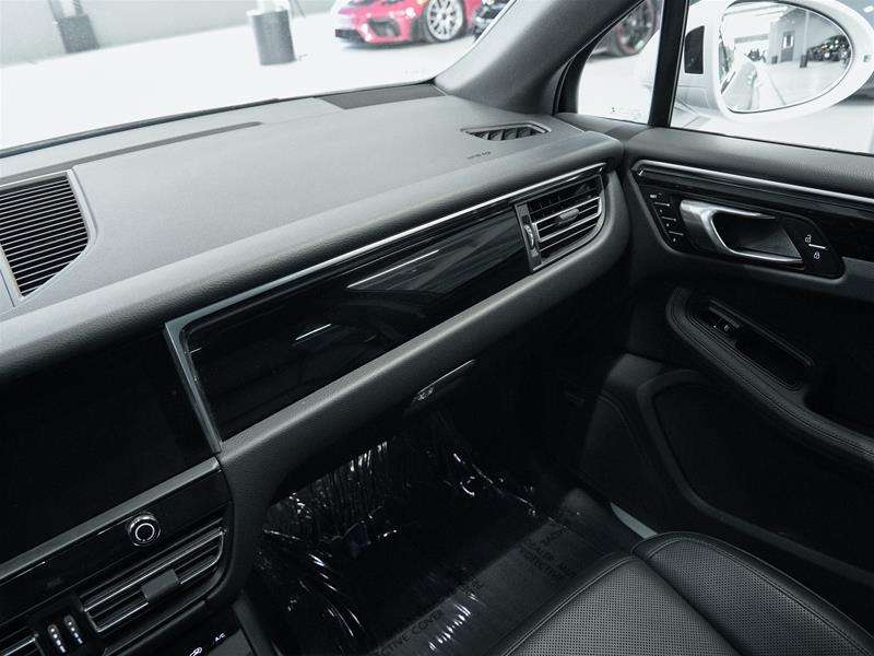 2023 Porsche Macan S thumb 39