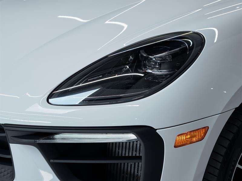 2023 Porsche Macan S thumb 8