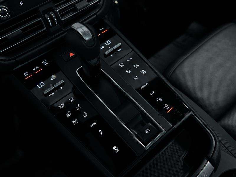 2023 Porsche Macan S thumb 33