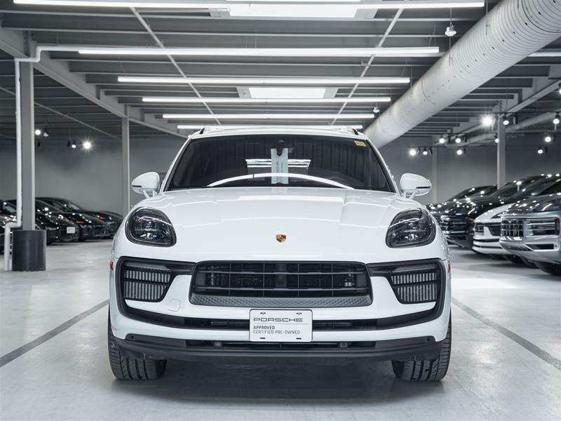 2023 Porsche Macan S thumb 6