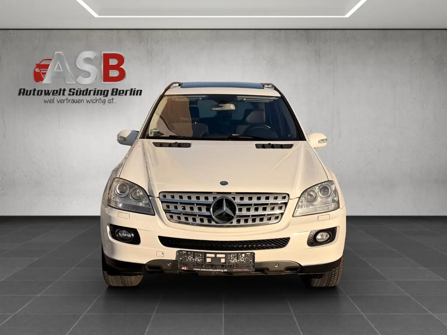 Mercedes-Benz ML 350 21"AMG*Xenon*Navi*Leder*Schiebedach*AHK Weiß - 2