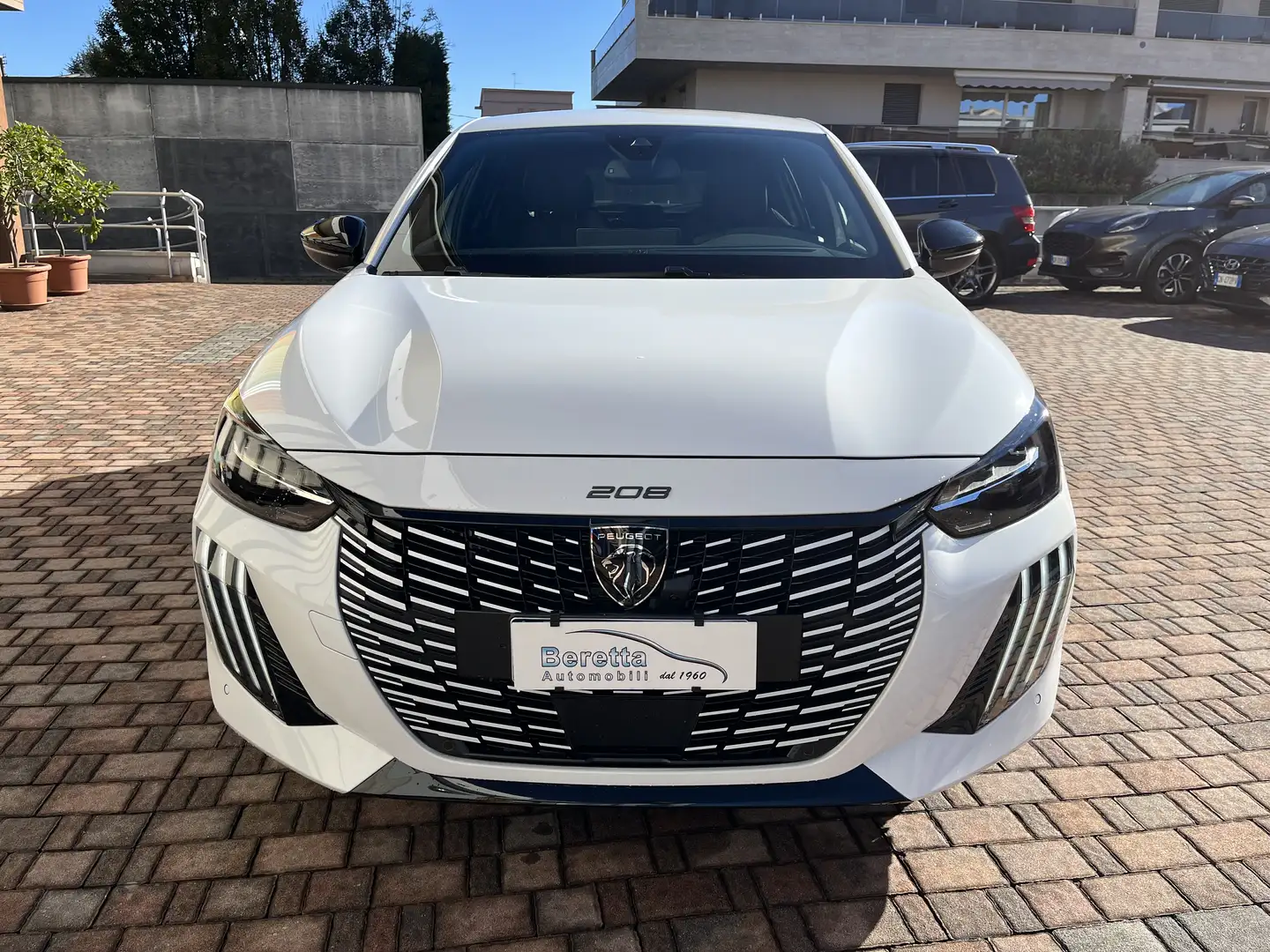 Peugeot 208 1.2 hybrid GT 136cv e-dcs 6 Bianco - 2