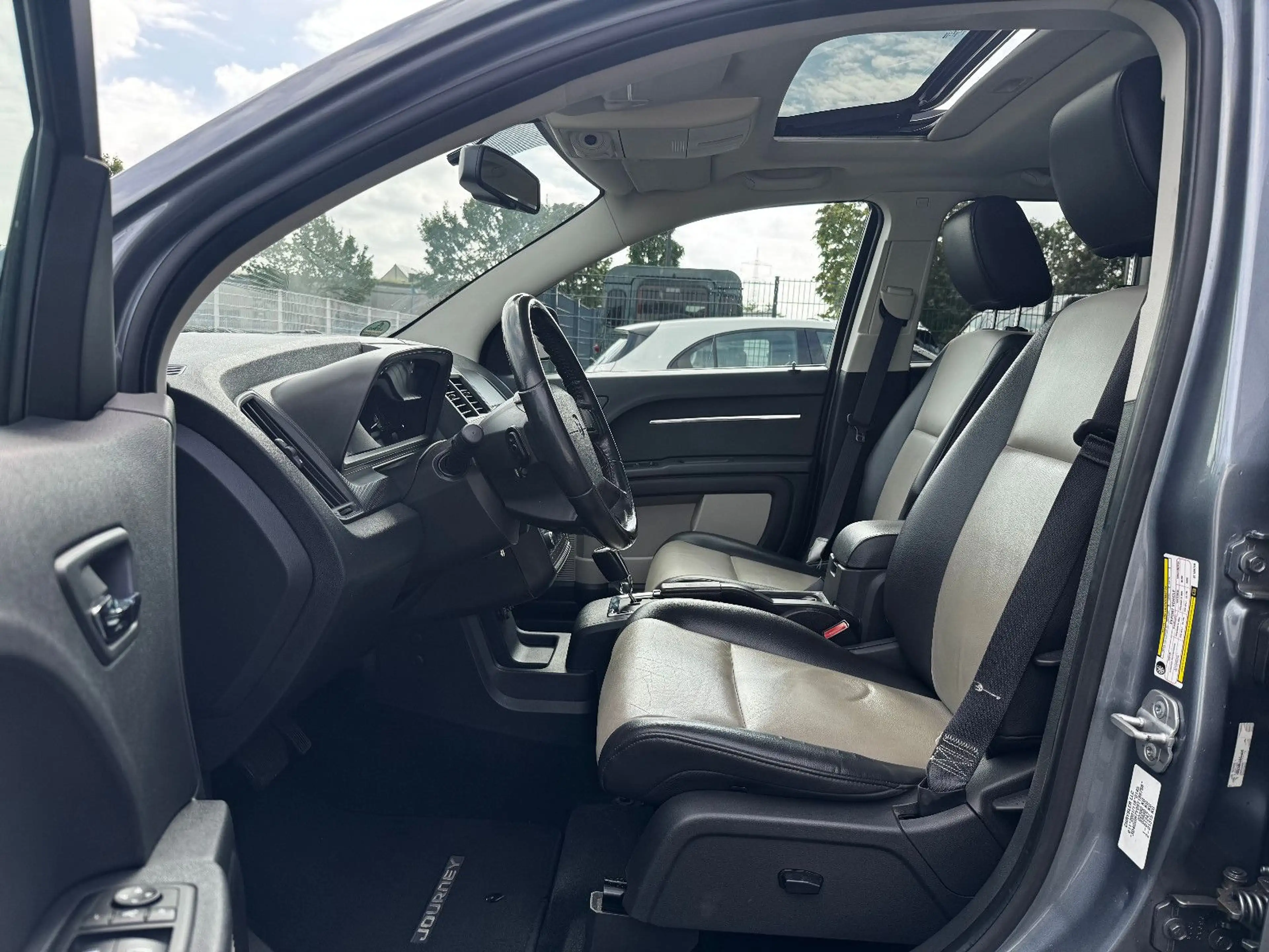 Dodge Journey R/T — photo 7