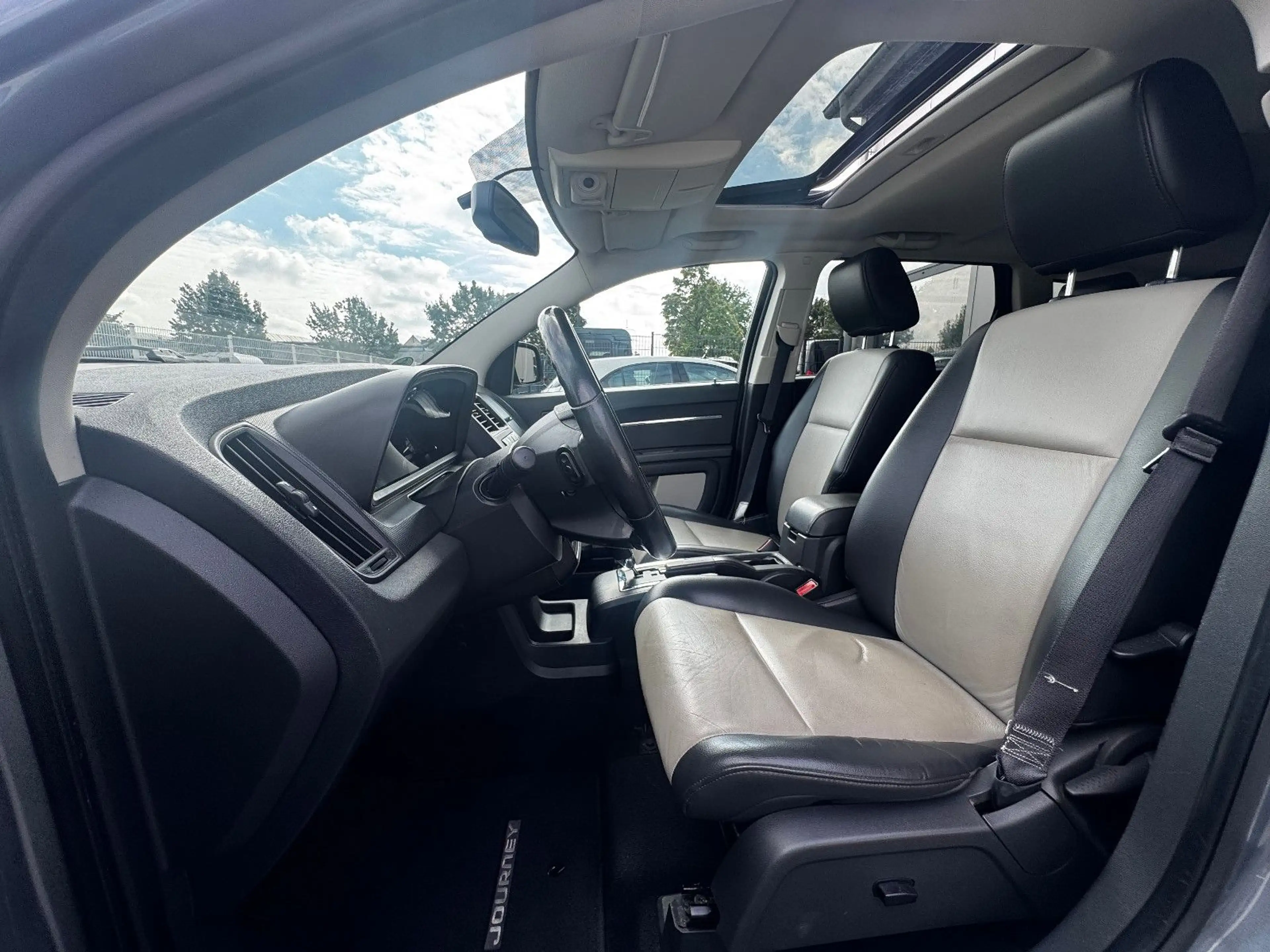 Dodge Journey R/T — photo 8