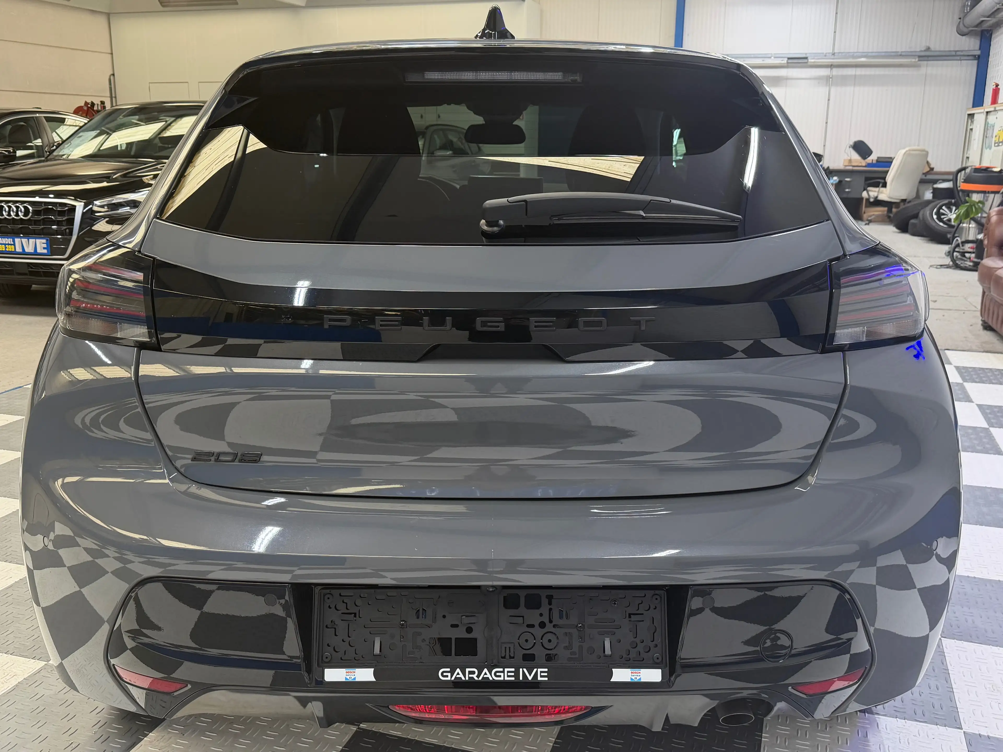 Peugeot 208 208 1.2i PureTech 100 — photo 5