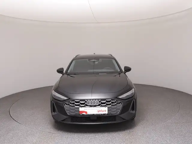 Audi A5 view 3