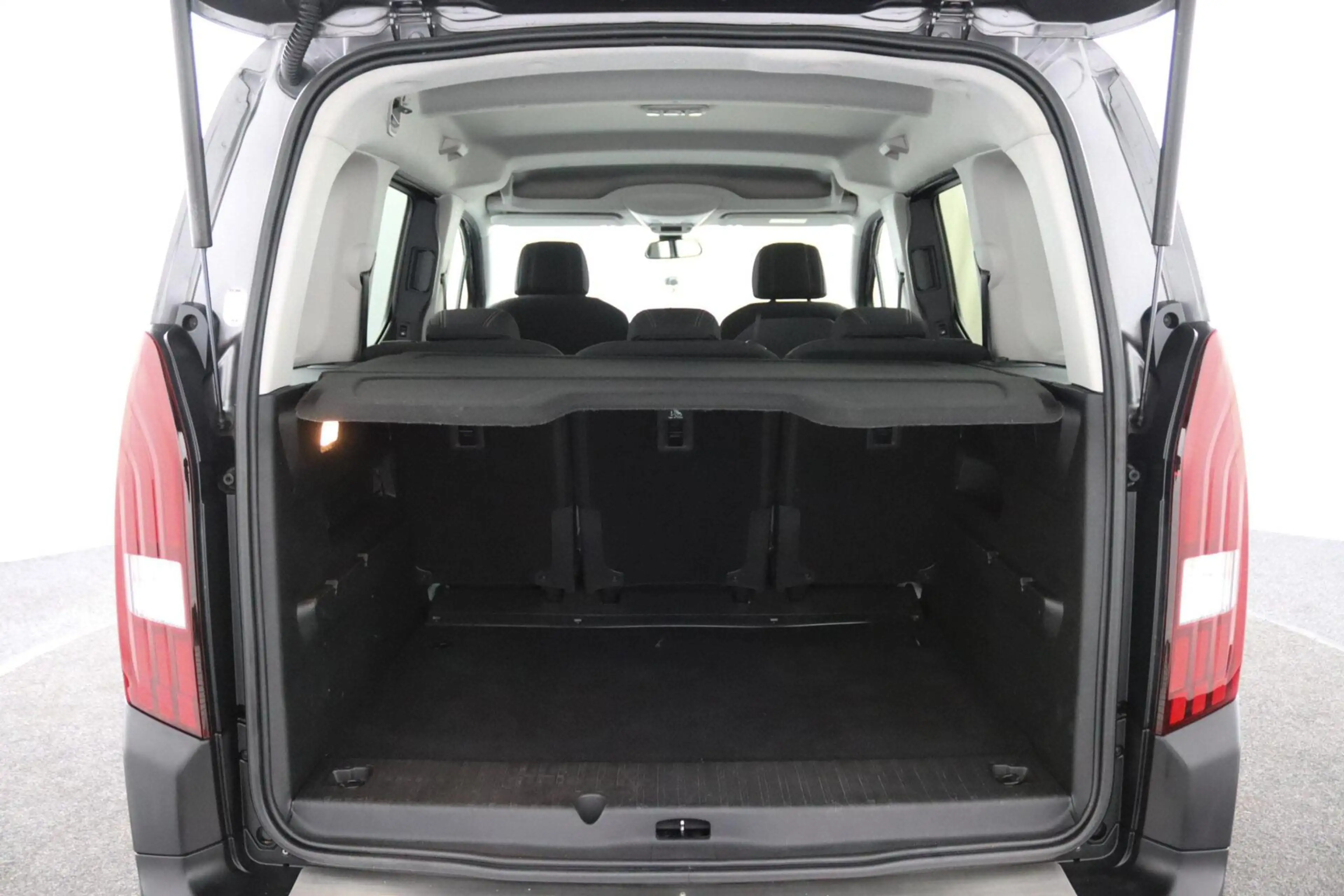 Peugeot Rifter 1.2 Puretech GT-Line | Climate Control | — photo 39