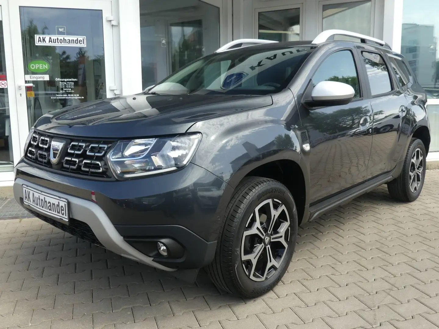 Dacia Duster II Prestige SHZ. Nav.Kamera Grau - 1