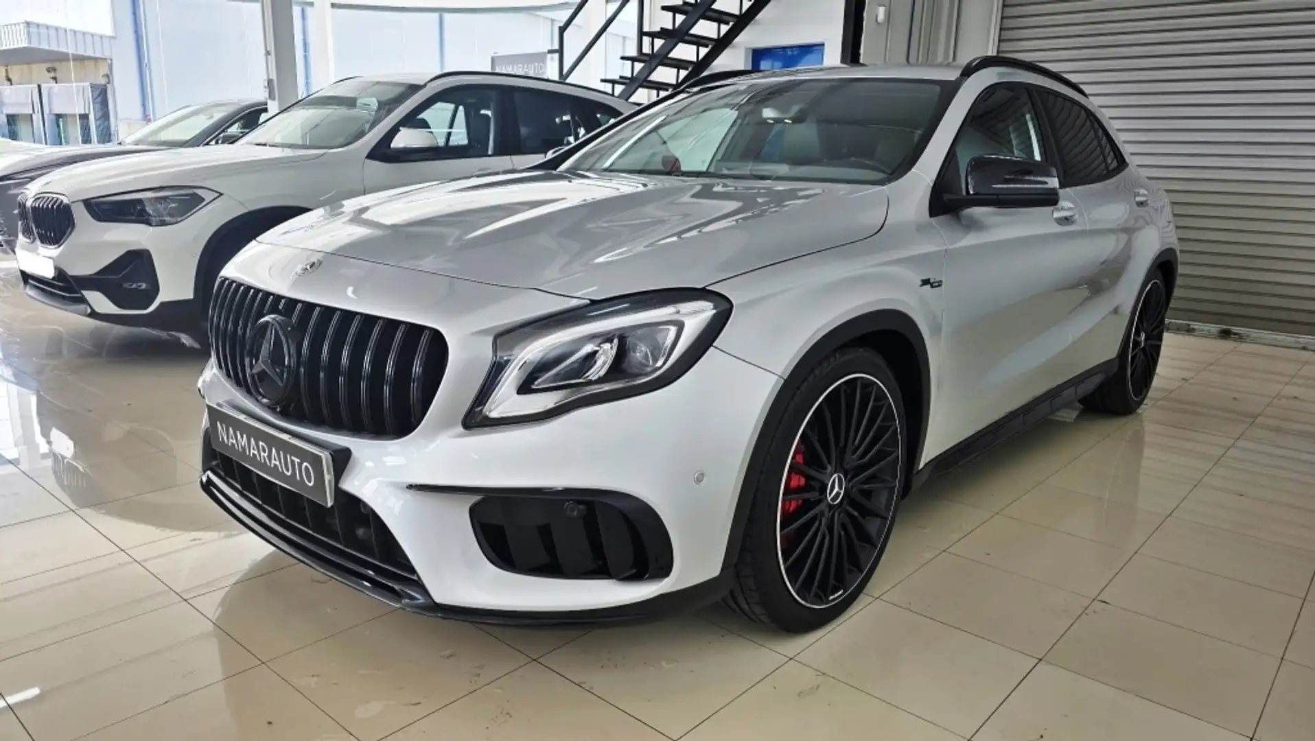 Mercedes-Benz GLA 45 AMG 4Matic 7-DCT Gris - 1