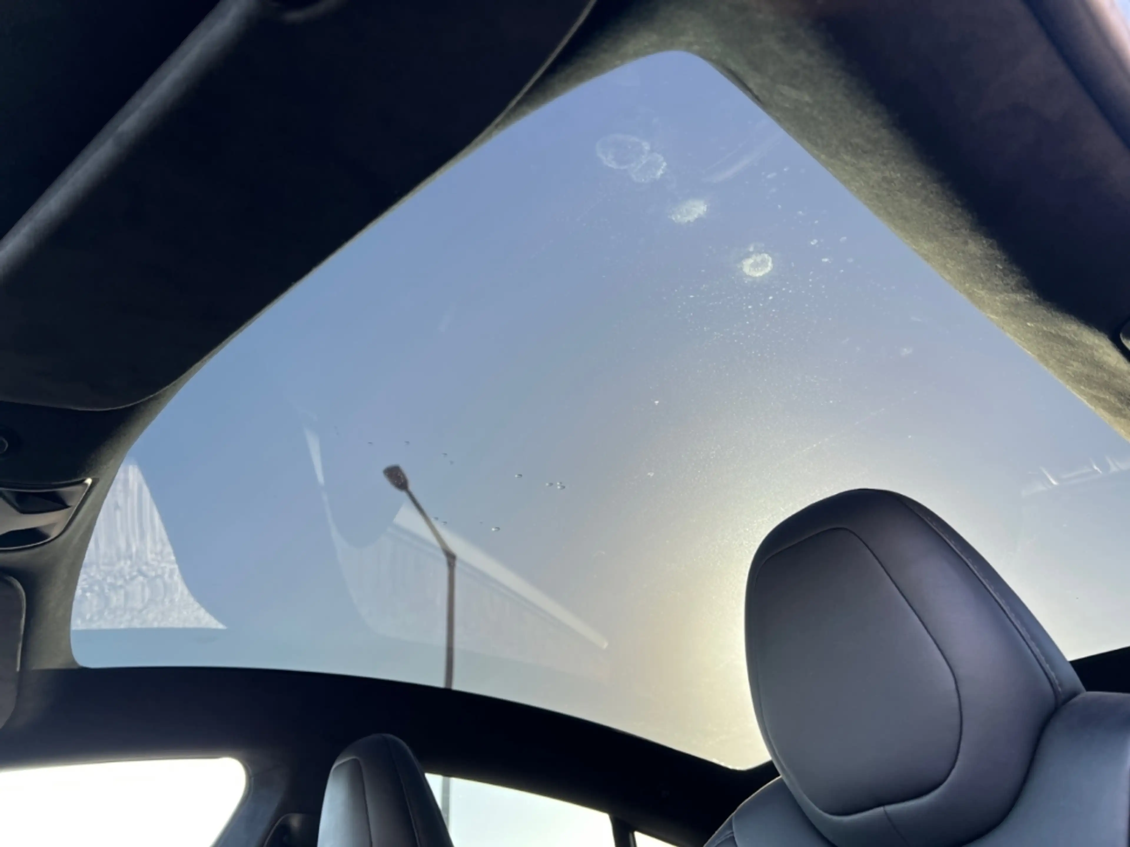 Tesla Model S Performance Luftfederung Panorama Navi LED Mehrzon — photo 10