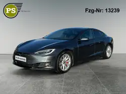 Tesla Model S Performance Luftfederung Panorama Navi LED Mehrzon