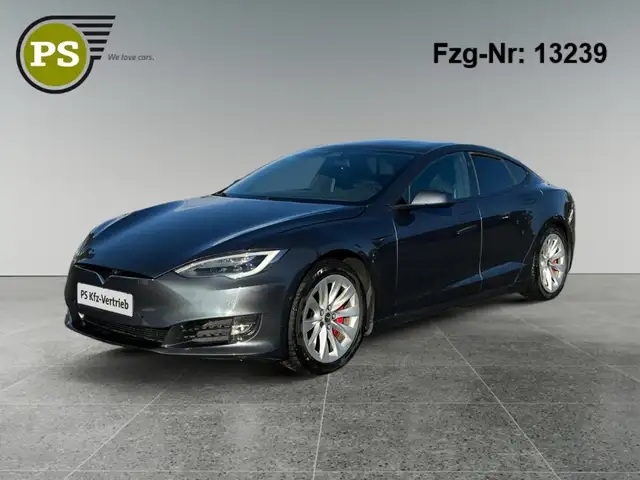Tesla Model S Performance Luftfederung Panorama Navi LED Mehrzon