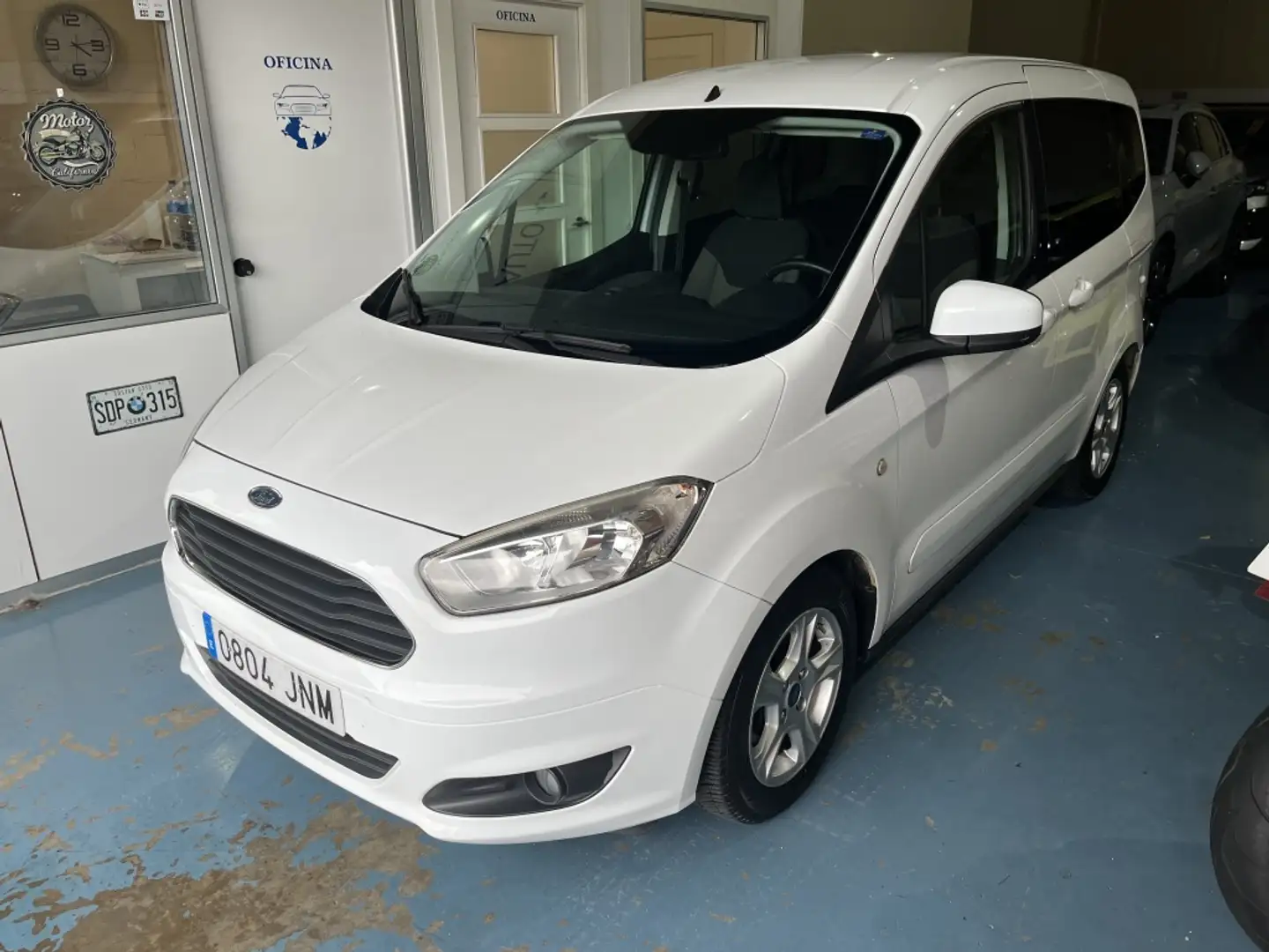 Ford Tourneo Courier 1.0 Ecoboost Titanium Weiß - 2