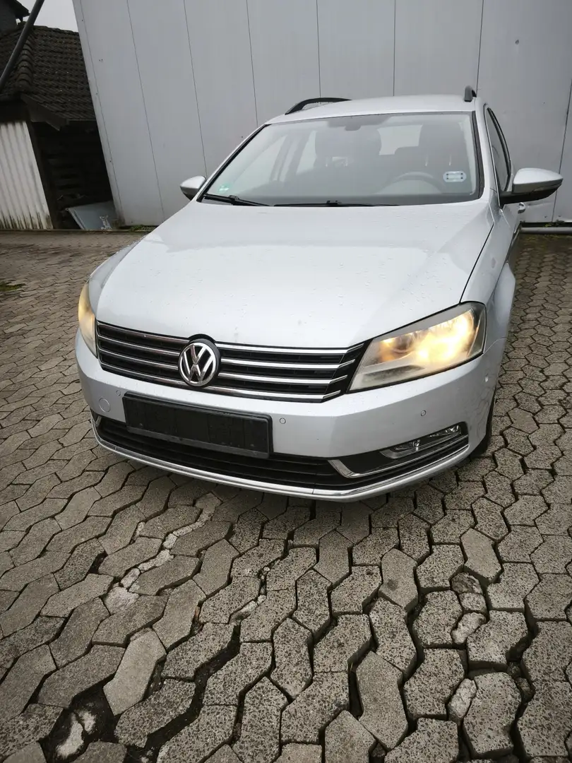 Volkswagen Passat Variant Comfortline BlueMotion Grau - 1