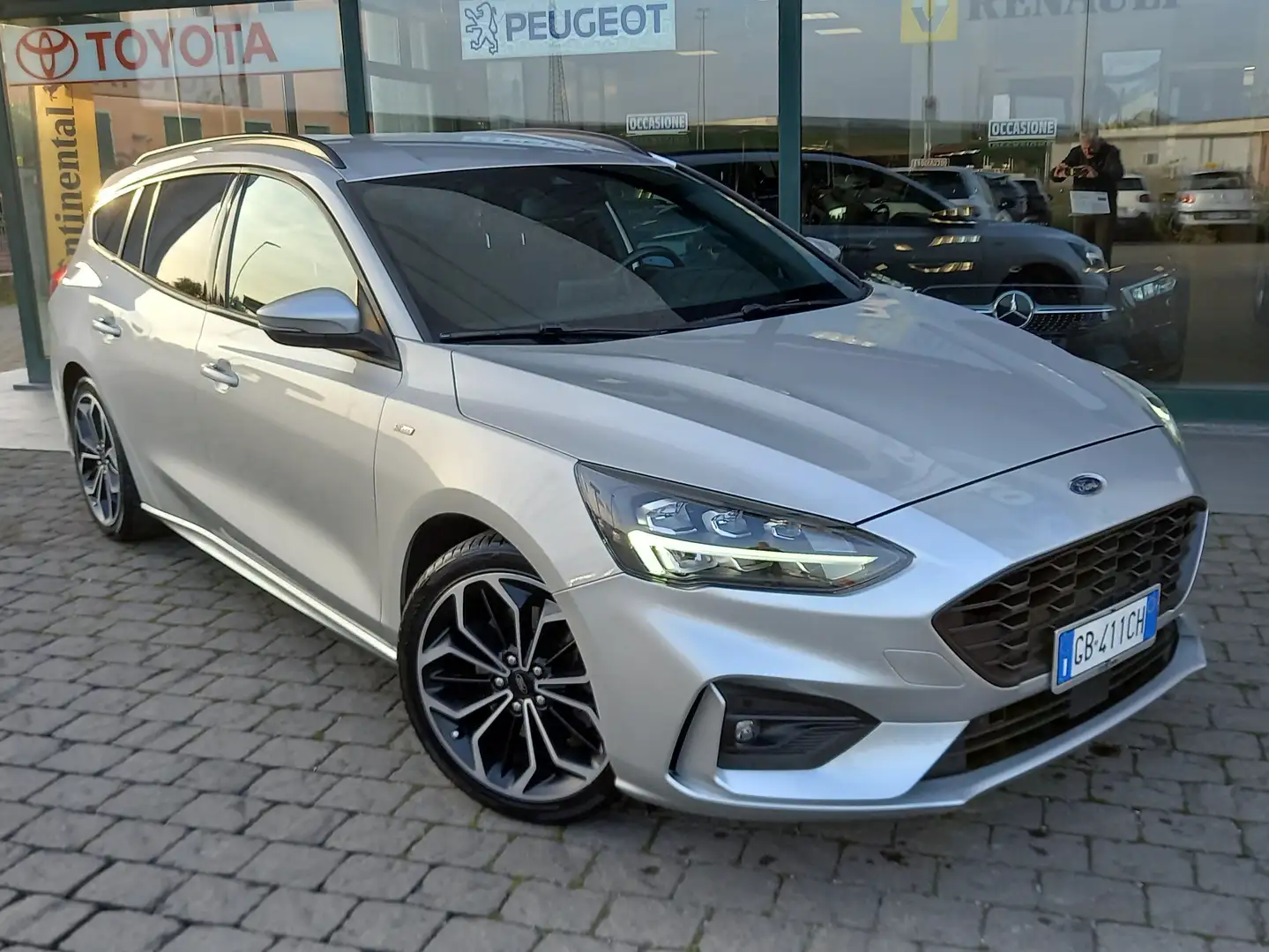 Ford Focus Focus SW 1.5 ecoblue ST-Line s&s Grijs - 1