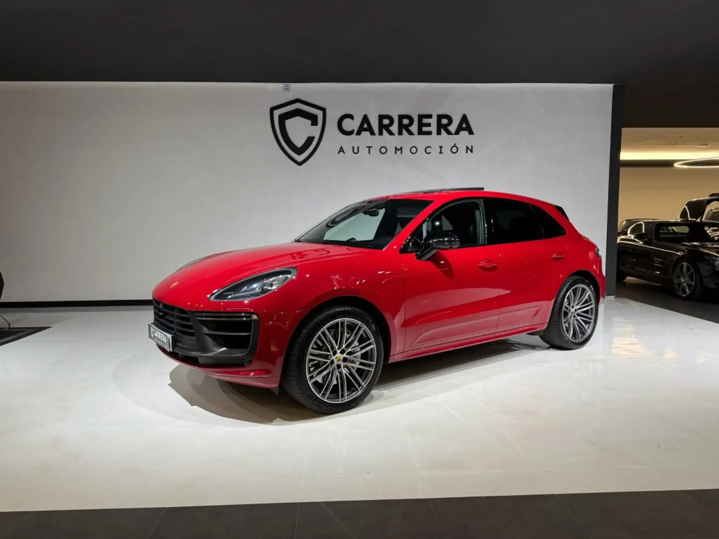 Porsche Macan Turbo Aut. Rouge - 1