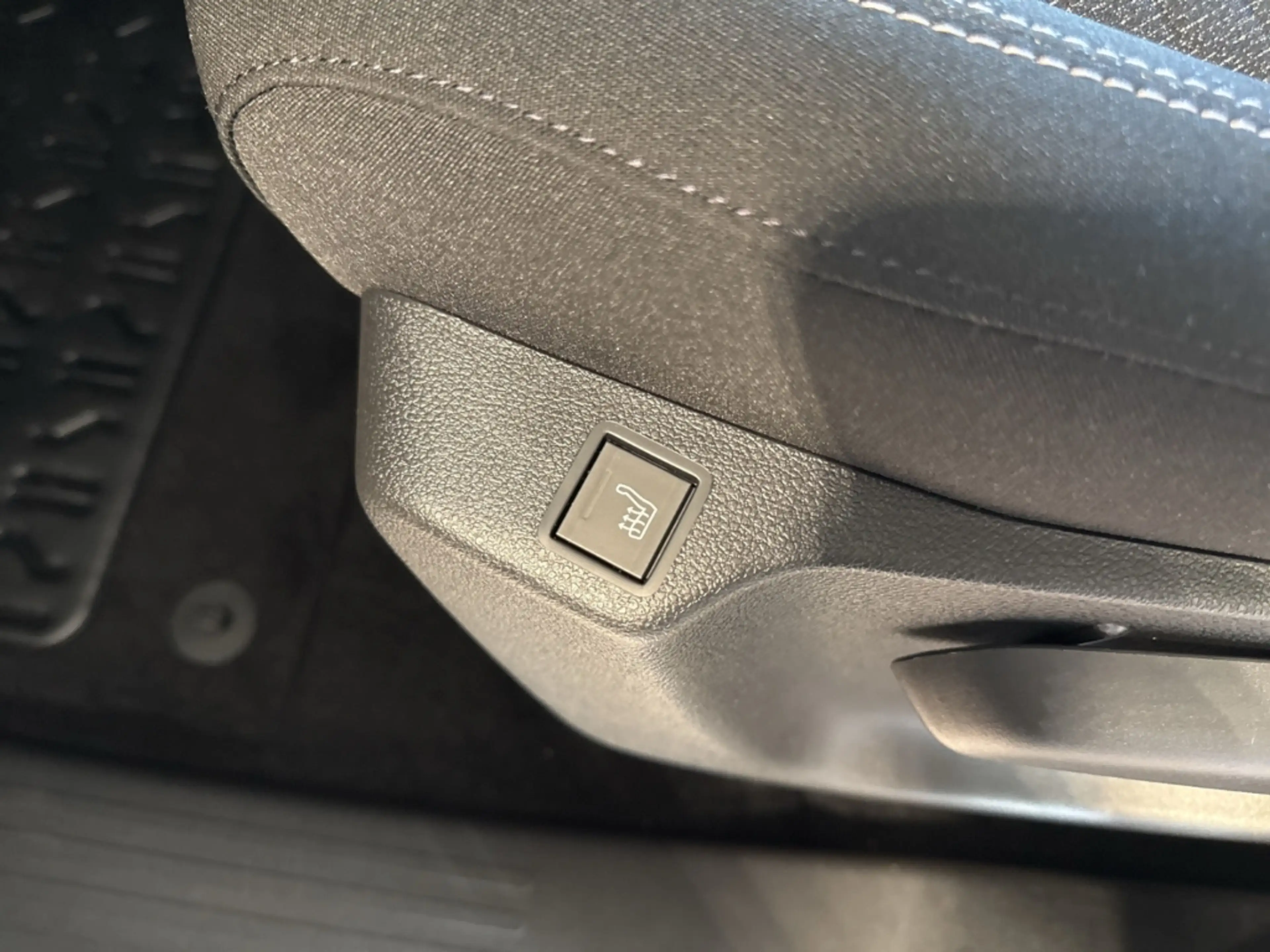 Peugeot Rifter Allure L1 WinterP*Techno-P.*RFK*EPH*Klima*Nebel*L- — photo 12