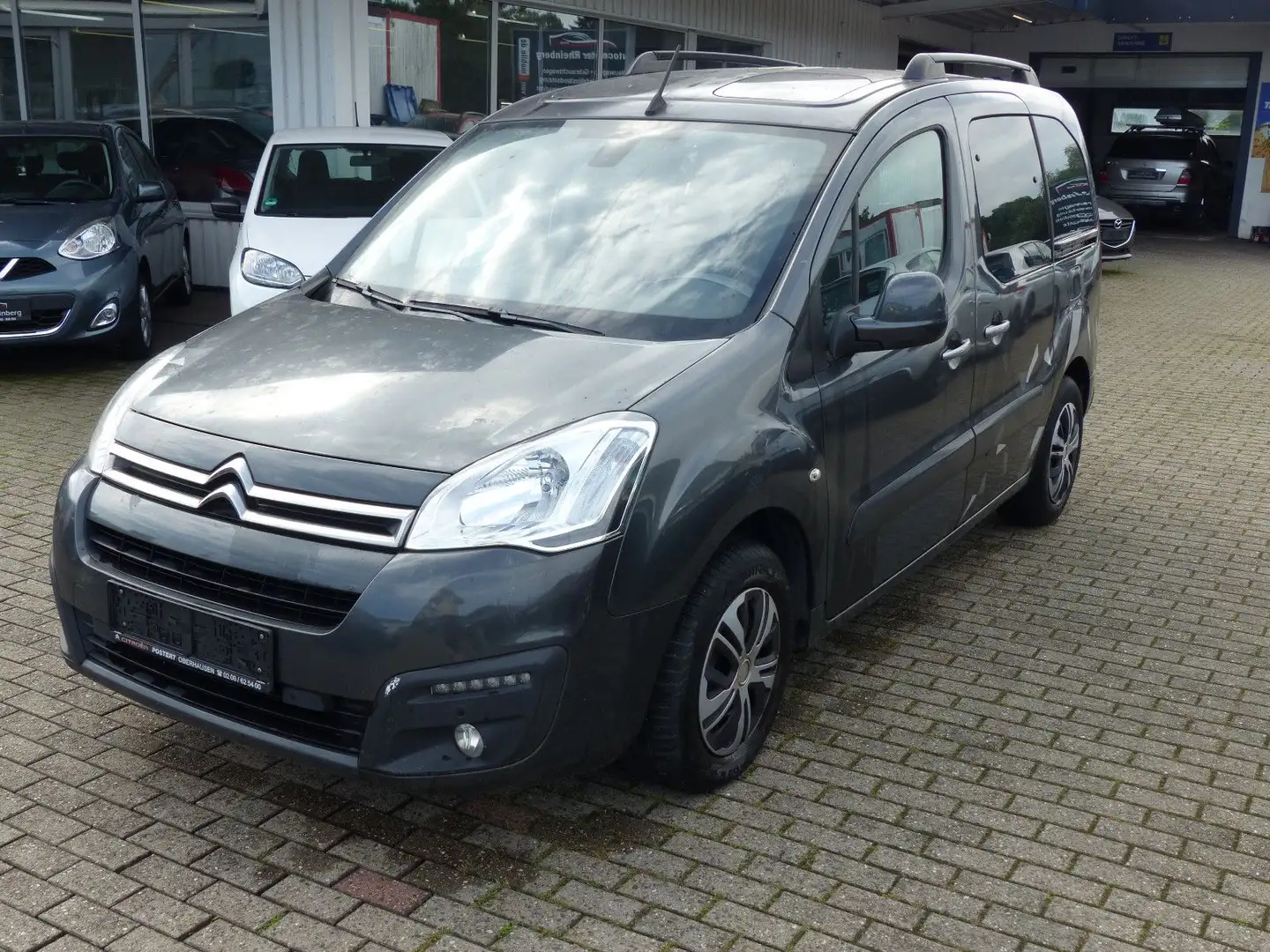 Citroen Berlingo Kombi Selection 1.Hand Unfallwagen Gris - 1