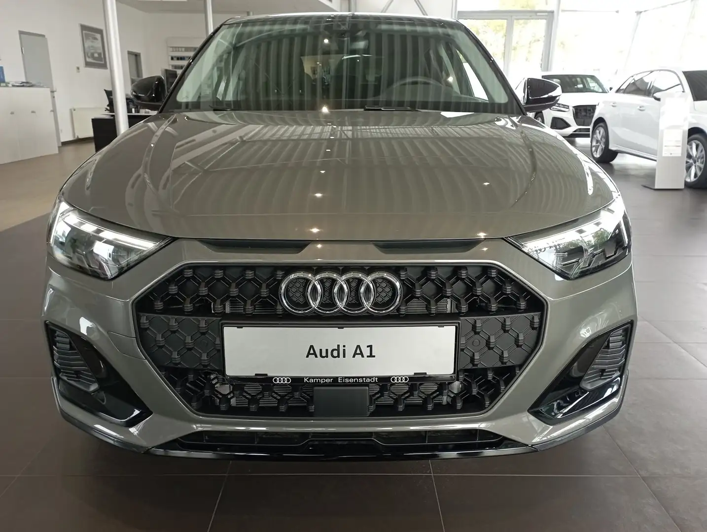 Audi A1 30 TFSI intense Grau - 2