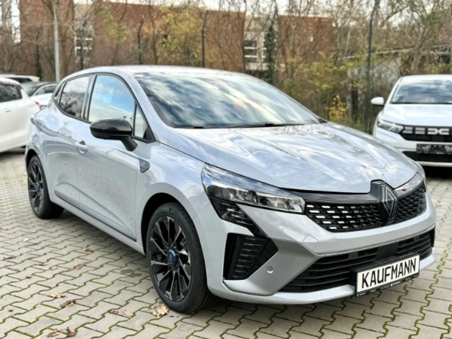 Renault Clio V Esprit Alpine 1.6 E-TECH Hybrid 145 EU6e, Winter Grau - 2