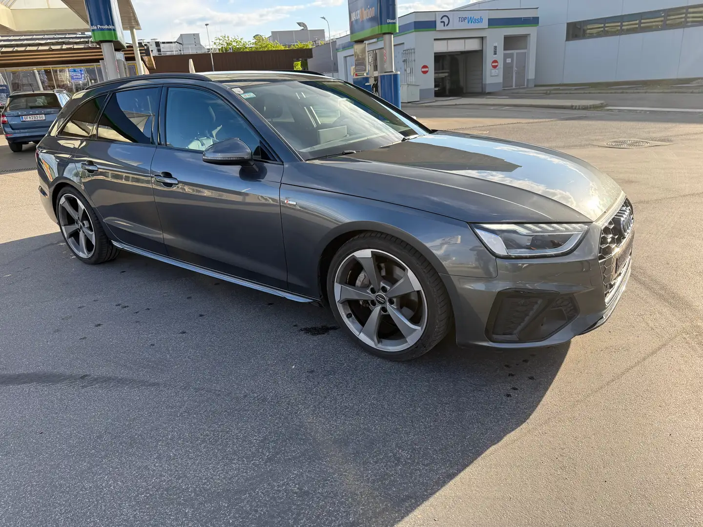 Audi A4 A4 Avant 40 TDI quattro S-line S-tronic S-line Серый - 1