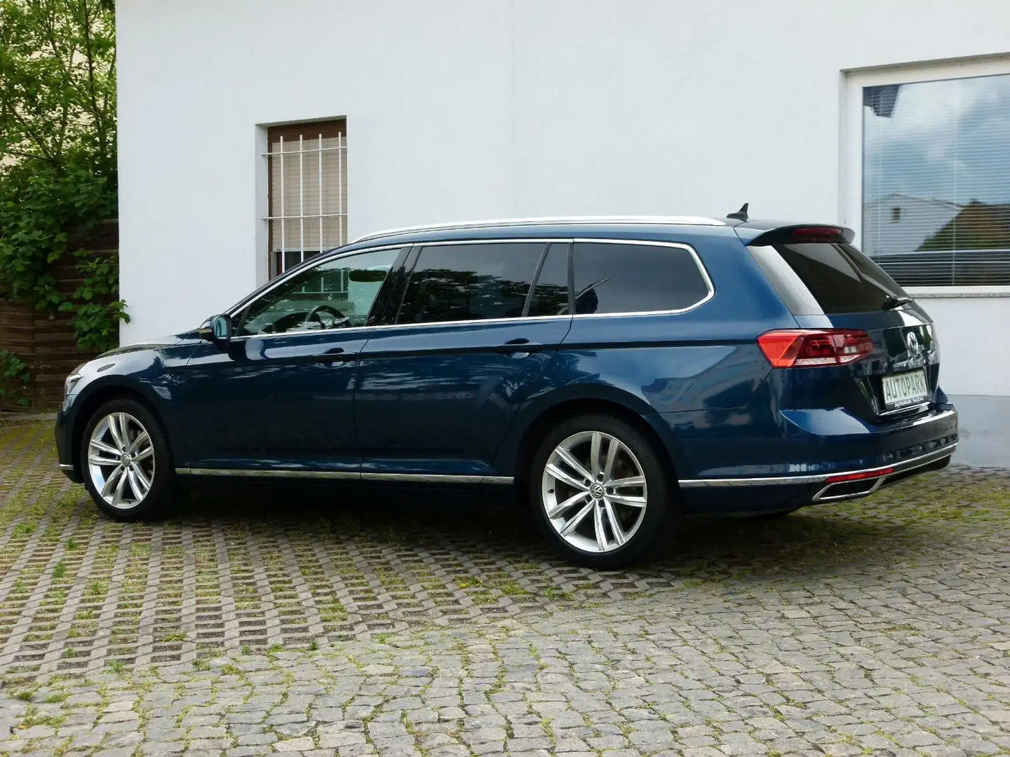 Volkswagen Passat Variant TSI 1.Hand LED TÜV 2027+GARANTIE+ Bleu - 2