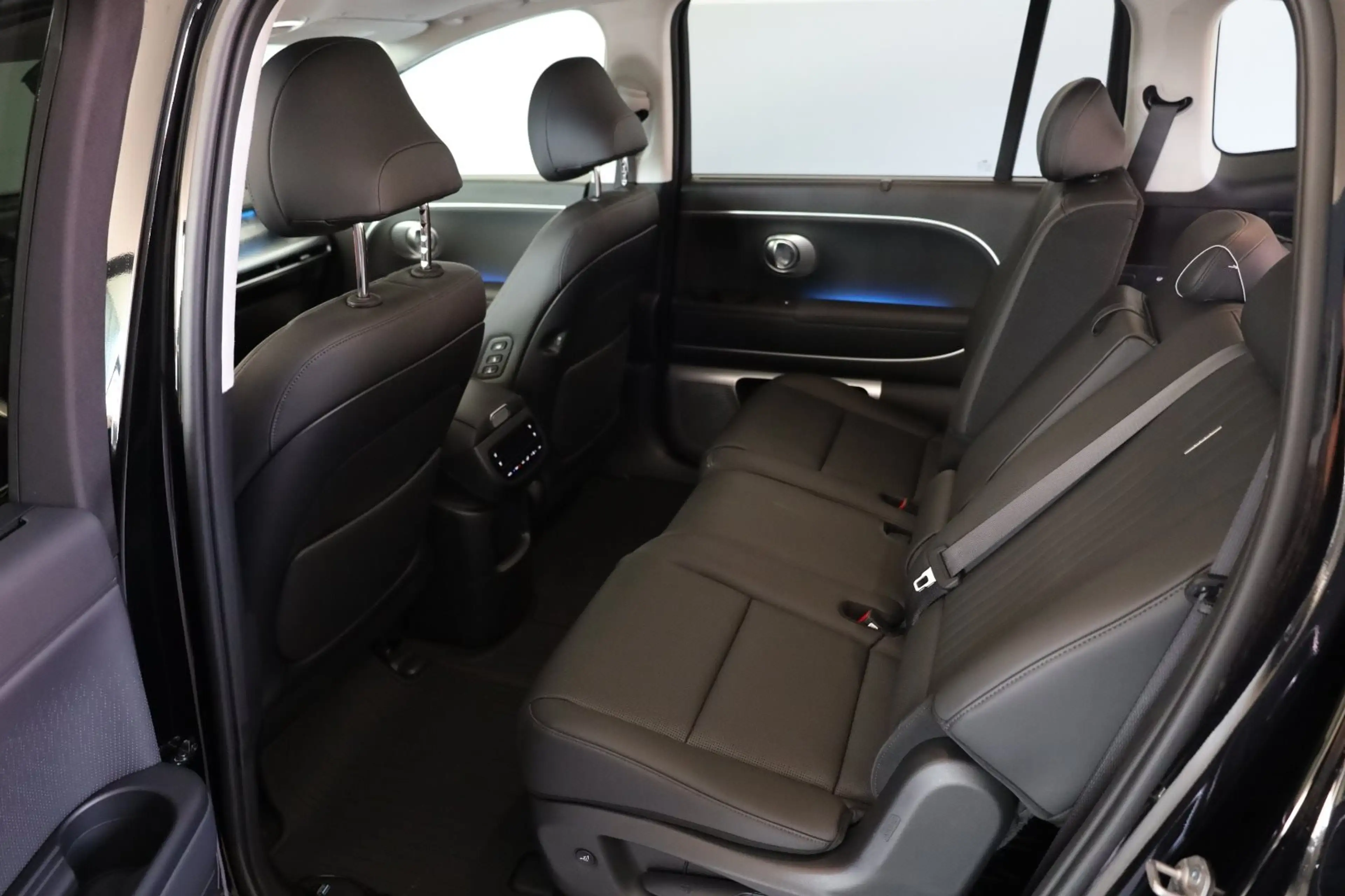 Hyundai IONIQ 9 IONIQ 9 Calligraphy 110 kWh 4WD abzgl. möglicher S — photo 9