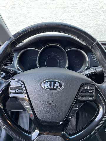 Imagine Kia Ceed / cee'd 1.6 CRDi Spirit