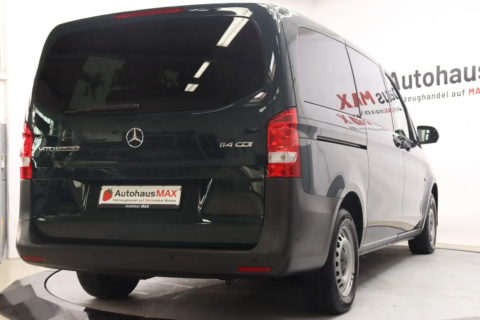 Mercedes-Benz Vito Tourer 114 CDI Pro FWD lang~9Sitze~Tempomat Grün - 2