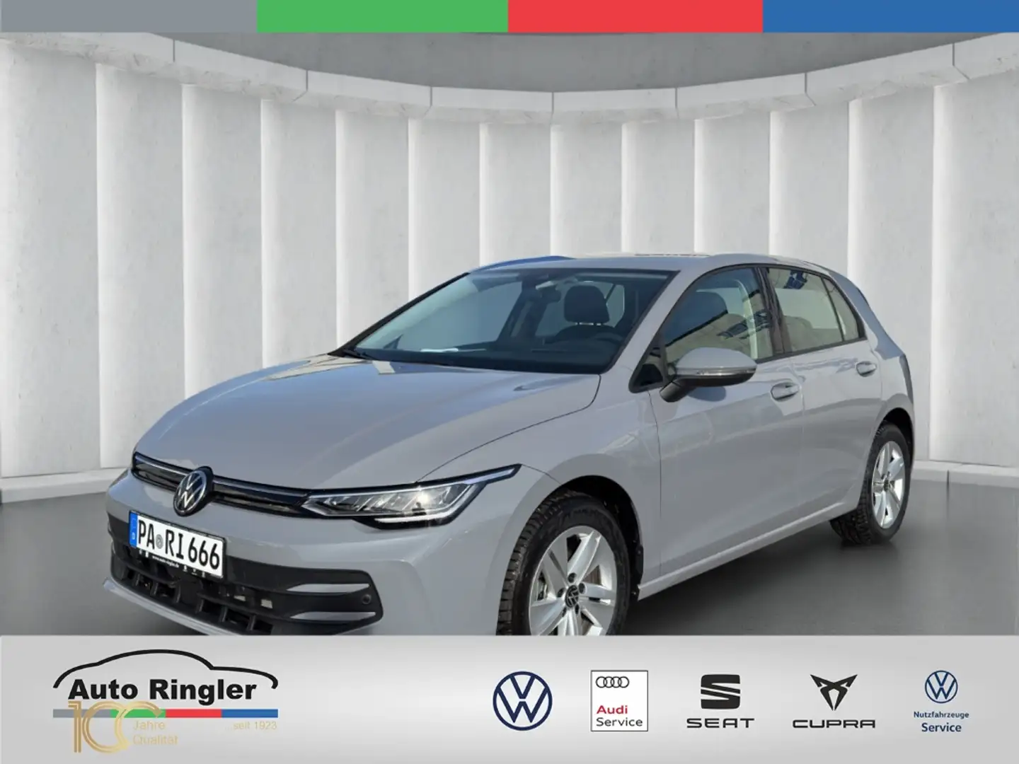 Volkswagen Golf 1.5 TSI Life+NAVI+ACC+KAMERA HUD Grau - 1