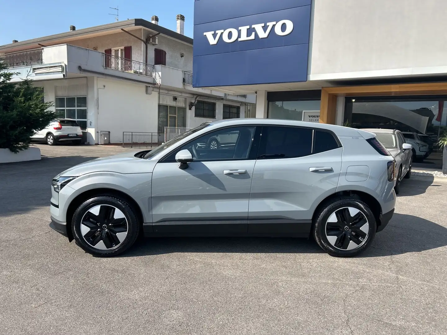 Volvo EX30 Single Motor RWD Core - 2