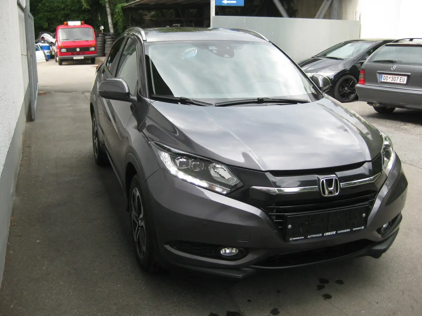 Honda HR-V 1,5 Executive CVT Grau - 2