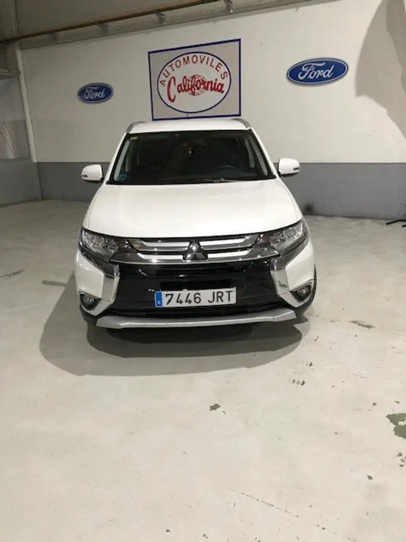 Mitsubishi Outlander 220DI-D Motion 2WD 7pl. - 2
