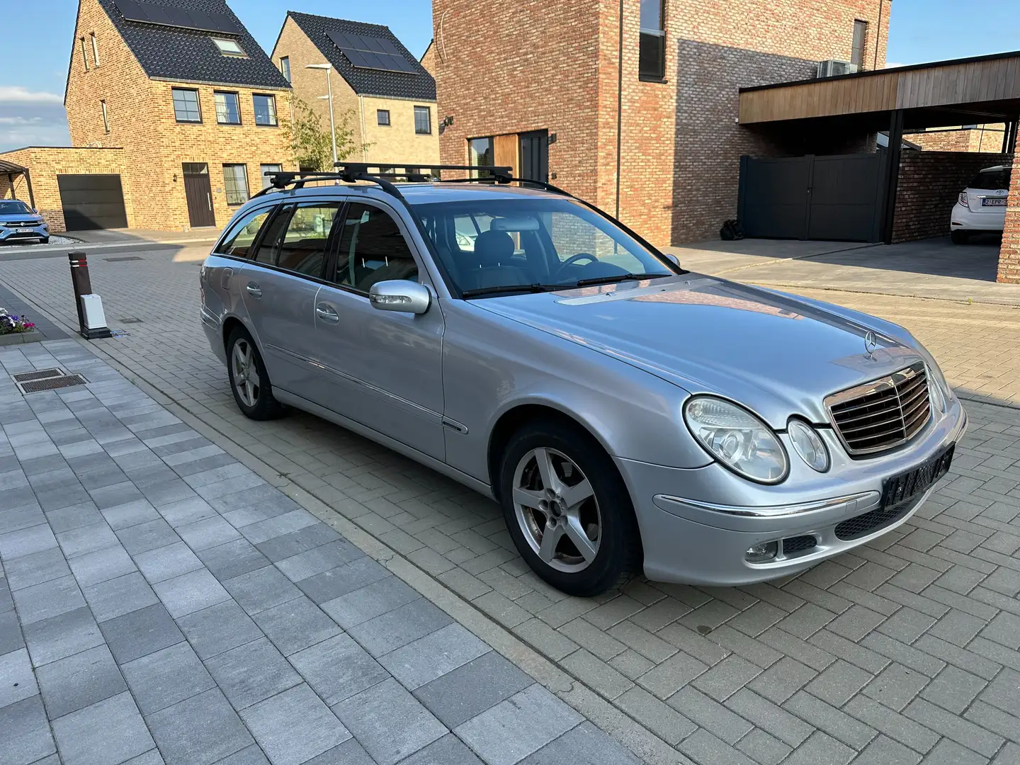 Mercedes-Benz E 220 E 220 T CDI Automatik Elegance Argent - 1
