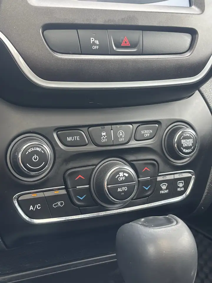 Jeep Cherokee fotografie Jeep Cherokee