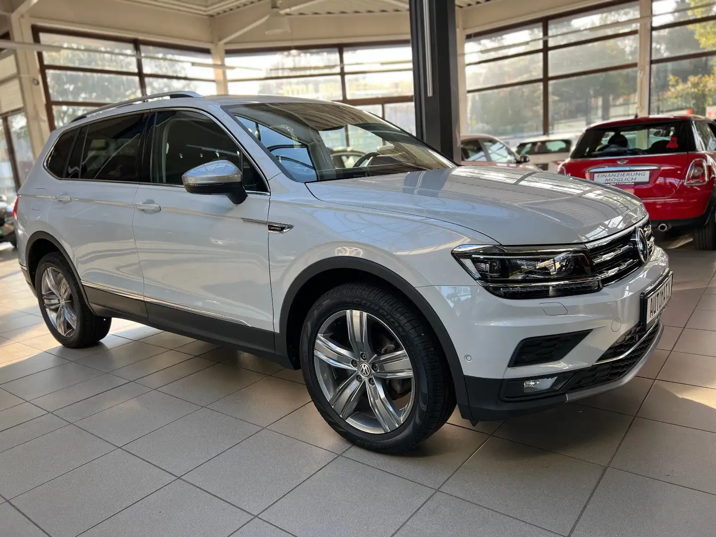 Volkswagen Tiguan Allspace Highline 4Motion DSG 7-Sitze Silber - 2