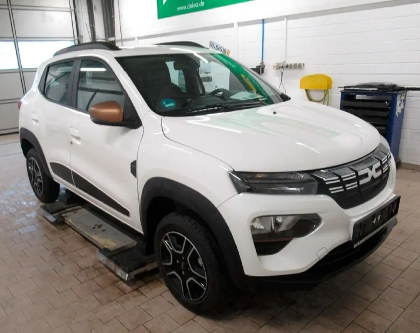 Dacia Spring Electric Extreme 65 CCS - Kamera Weiß - 1