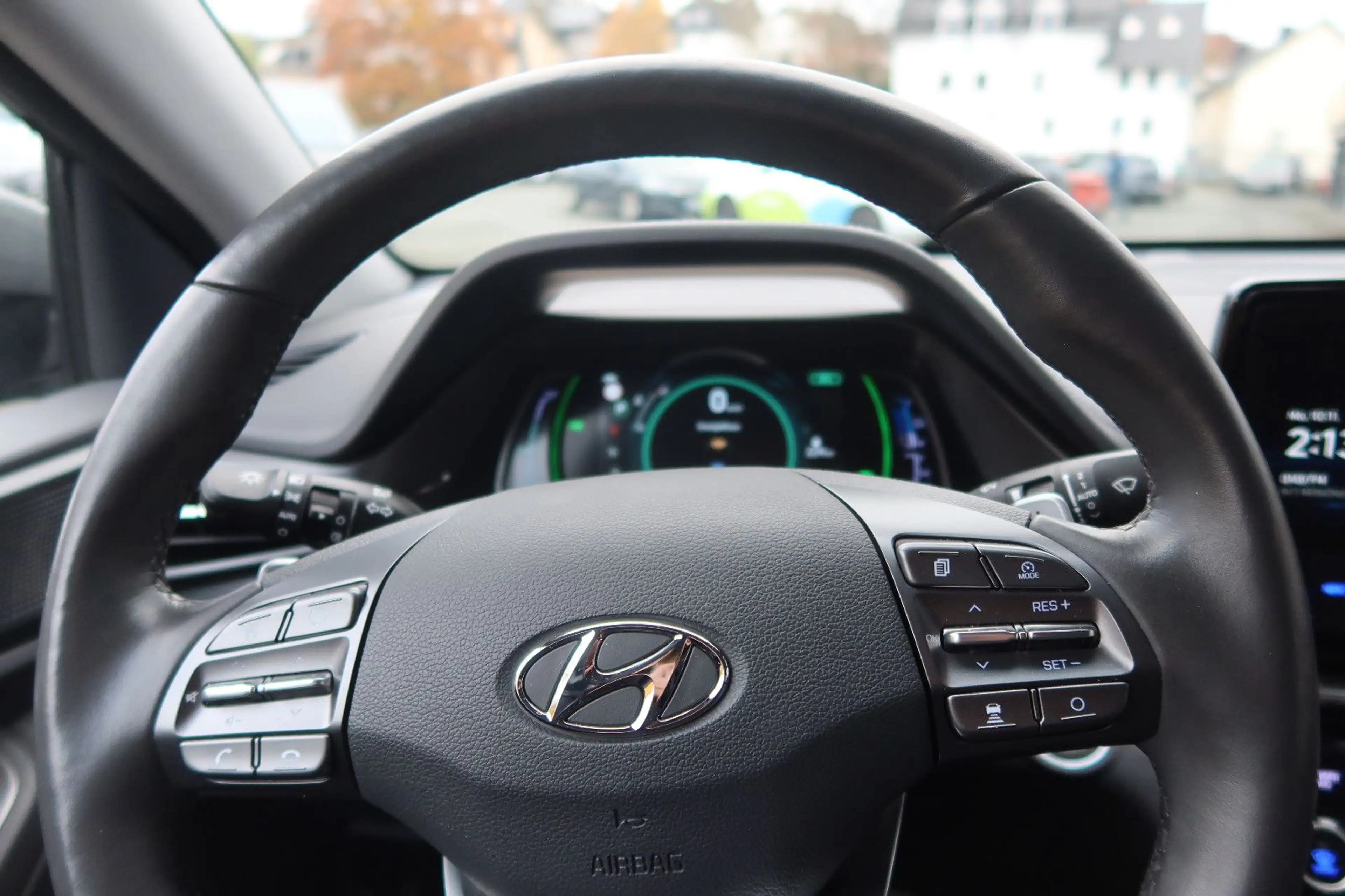 Hyundai IONIQ Ioniq Prime Plug-In Hybrid — photo 10
