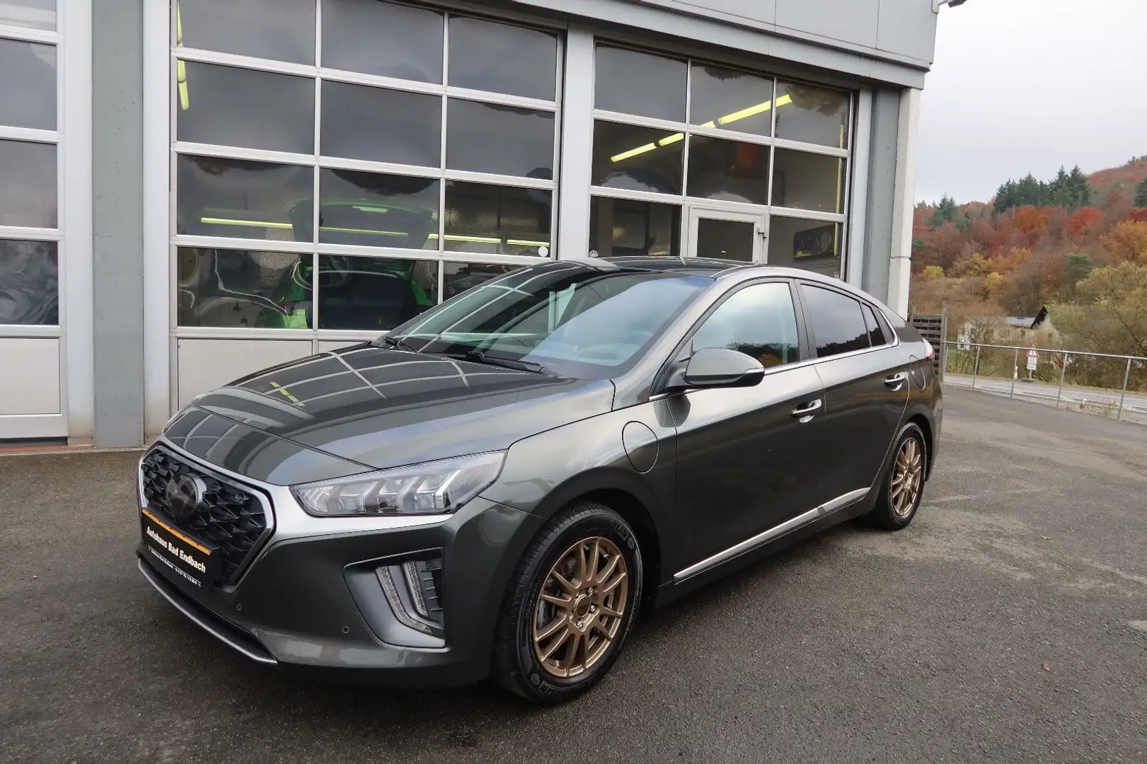 Hyundai IONIQ Ioniq Prime Plug-In Hybrid Grau - 1