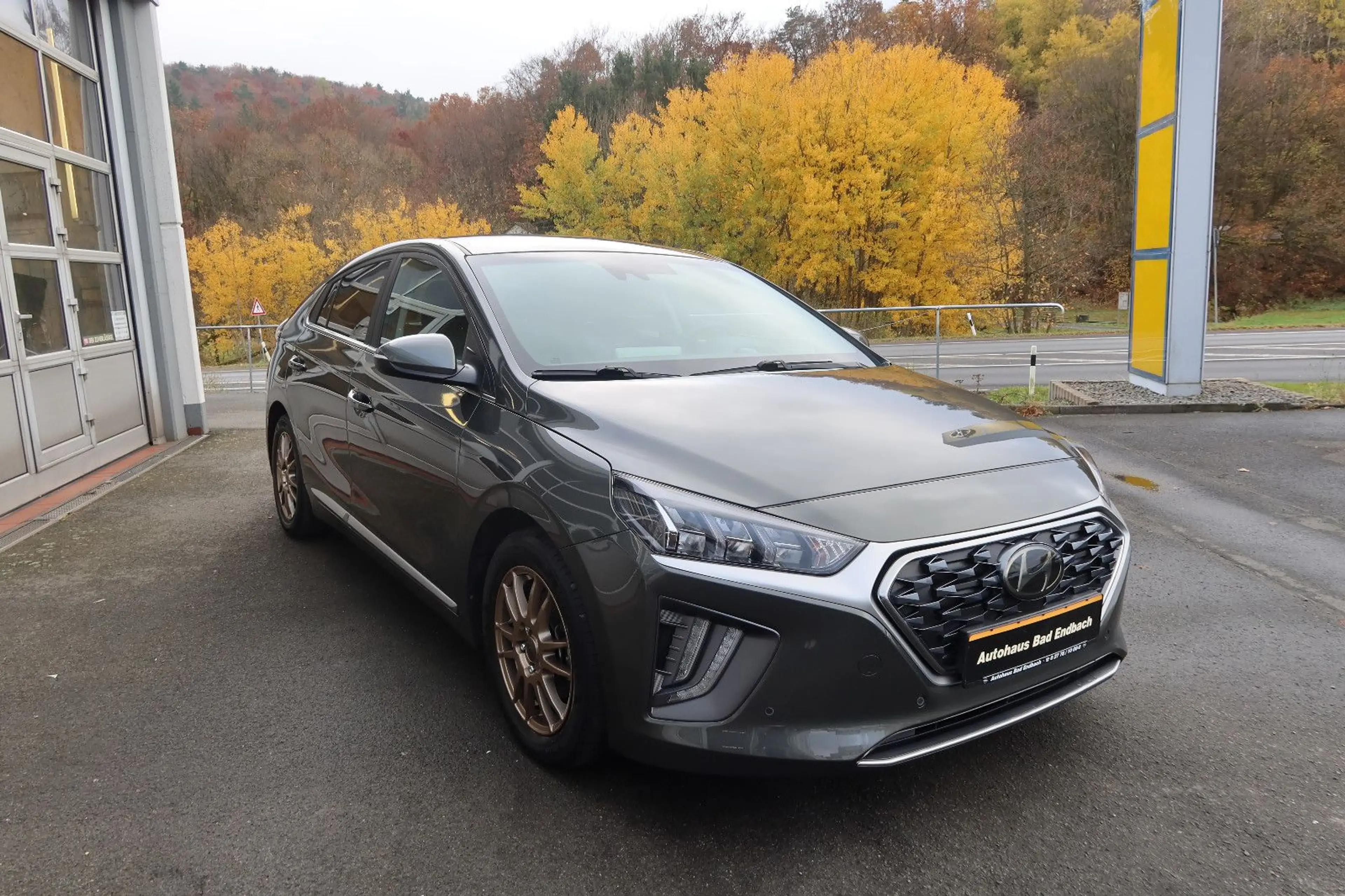 Hyundai IONIQ Ioniq Prime Plug-In Hybrid — photo 4