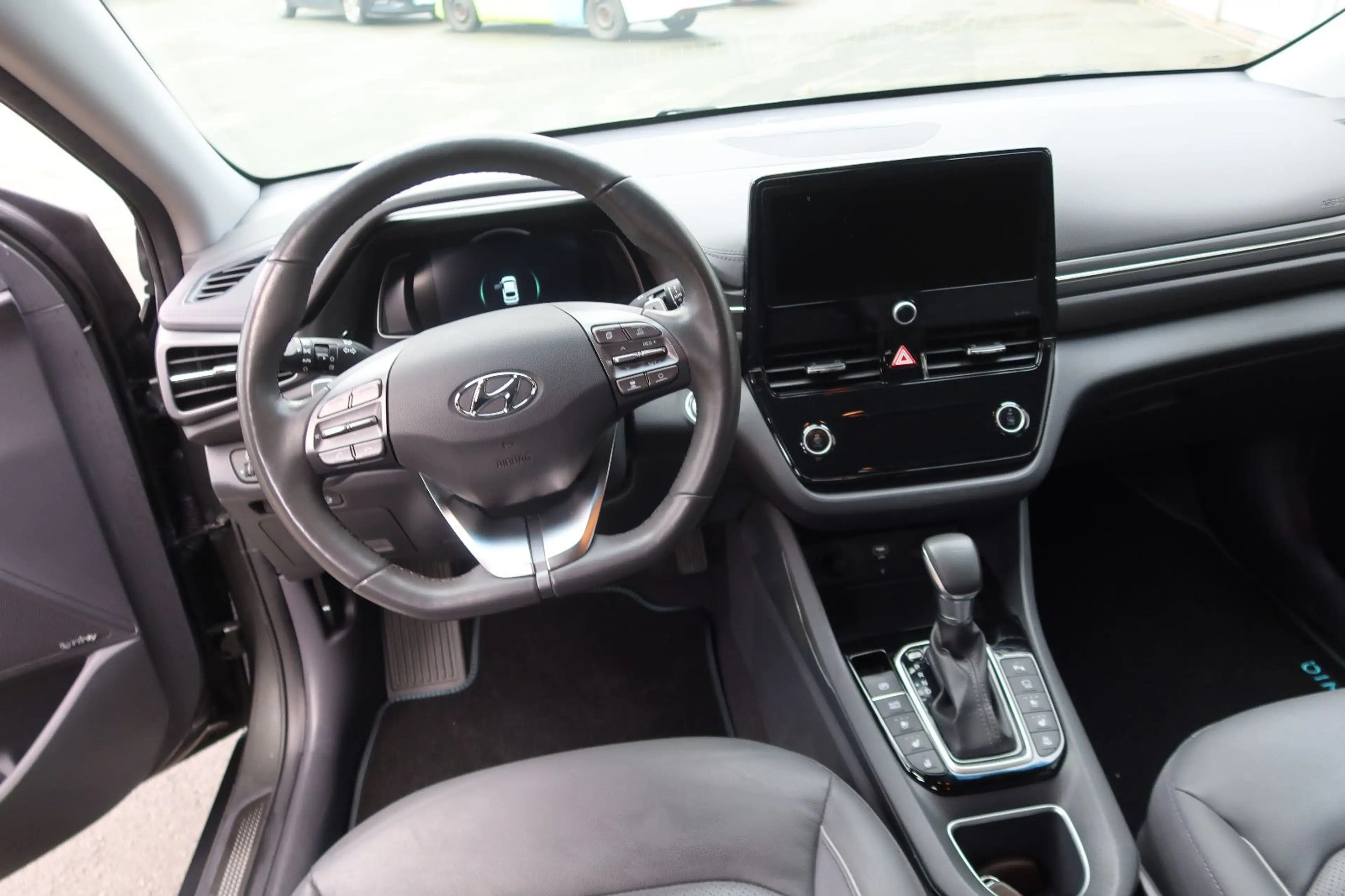 Hyundai IONIQ Ioniq Prime Plug-In Hybrid — photo 9