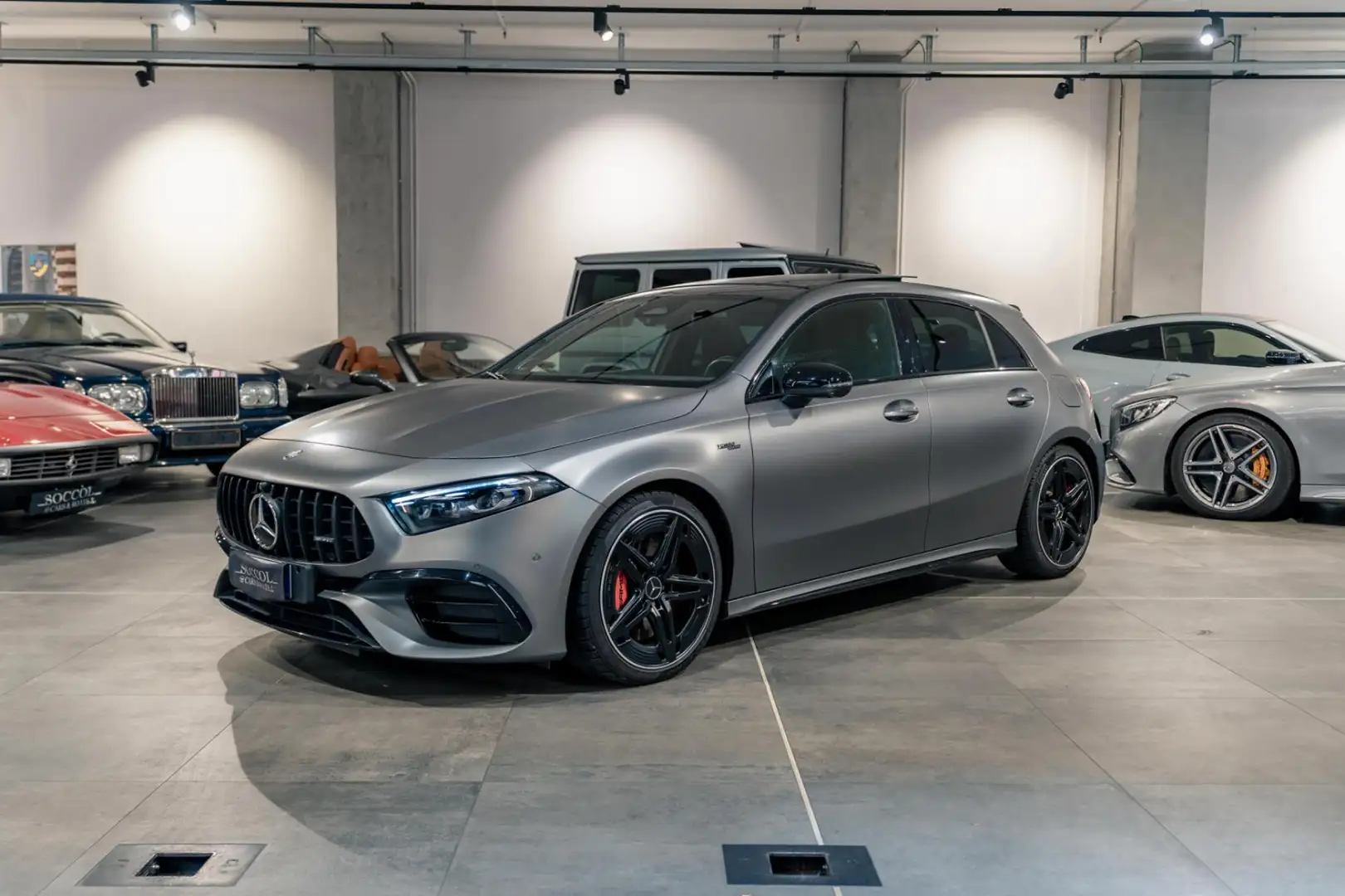 Mercedes-Benz A 45 AMG A 45S AMG 4Matic+ AMG Line Premium Plus*TETTO*IVA Šedá - 1