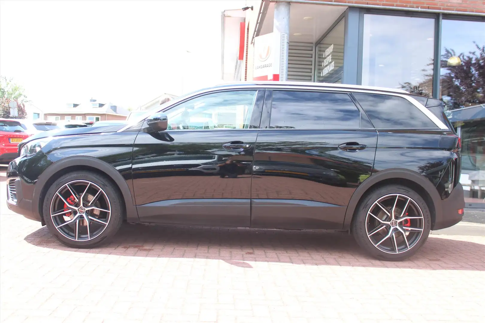 Peugeot 5008 1.2 PureTech *Executive* | Sterrenhemel | Carplay Zwart - 2