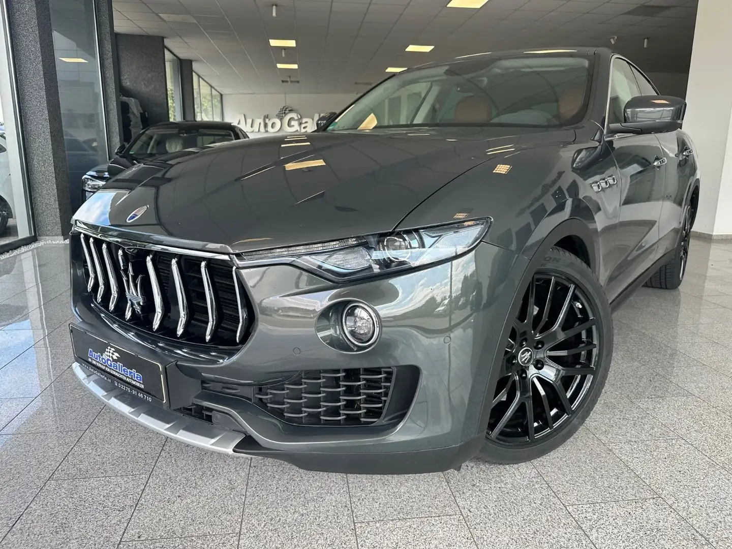 Maserati Levante 3.0 V6 4x4 Panorama Leder Kamera AHK Gris - 1