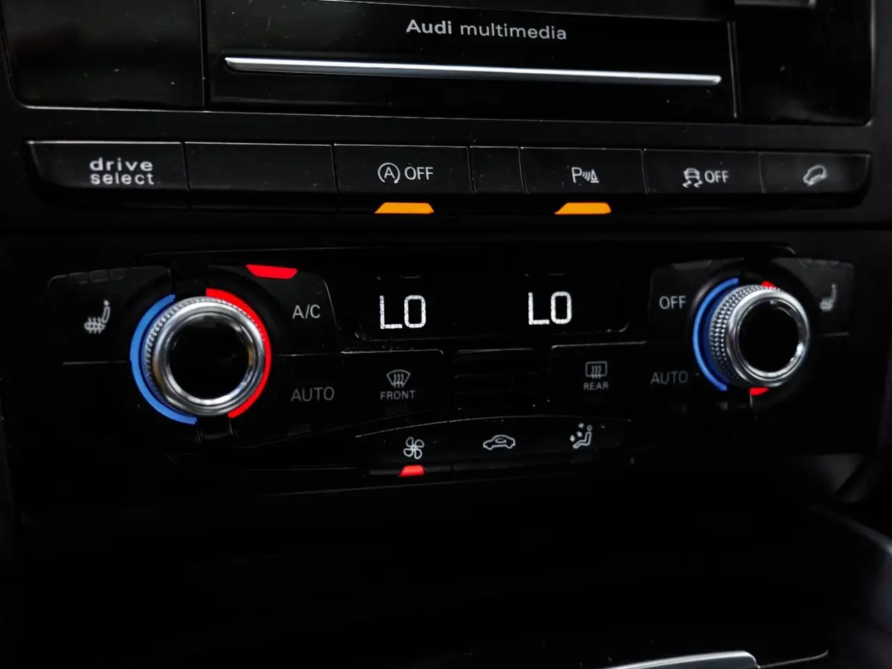 Audi Q5 снимка Audi Q5