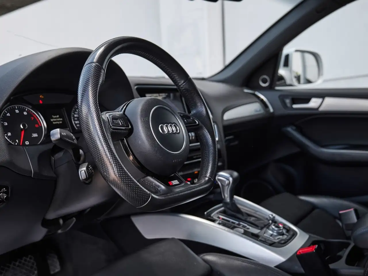 Audi Q5 снимка Audi Q5