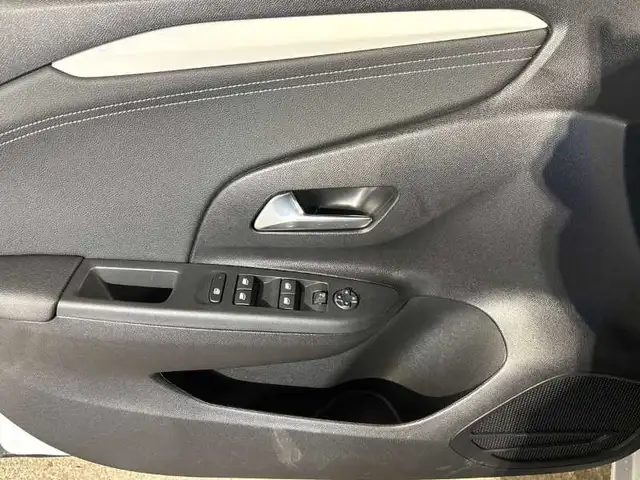 Opel Corsa view 10